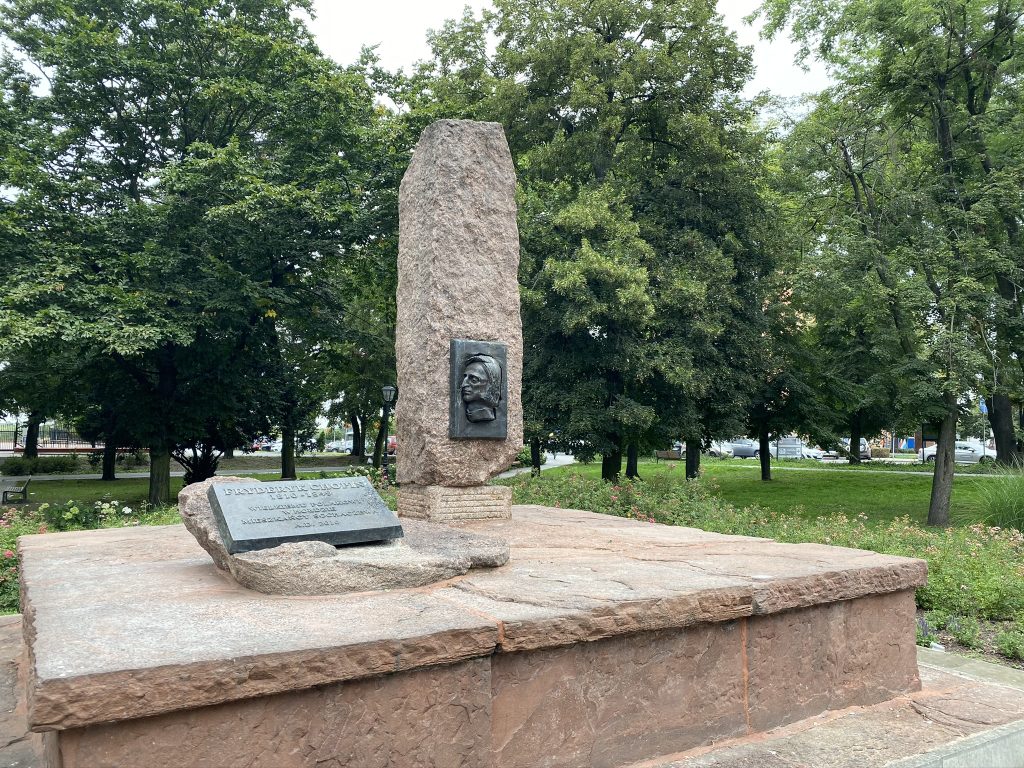 Sochaczew - pomnik Fryderyka Chopina